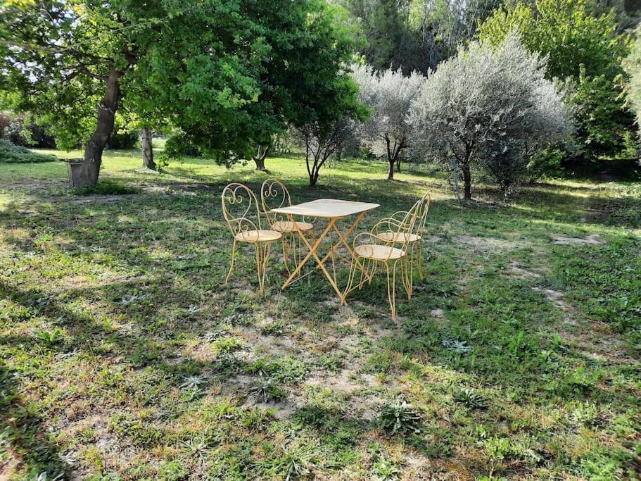 Holiday home Avec Piscine Dans Un Avre De Verdure